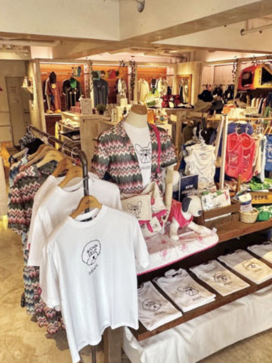 ドッグデプト 湘南江の島店の店内写真