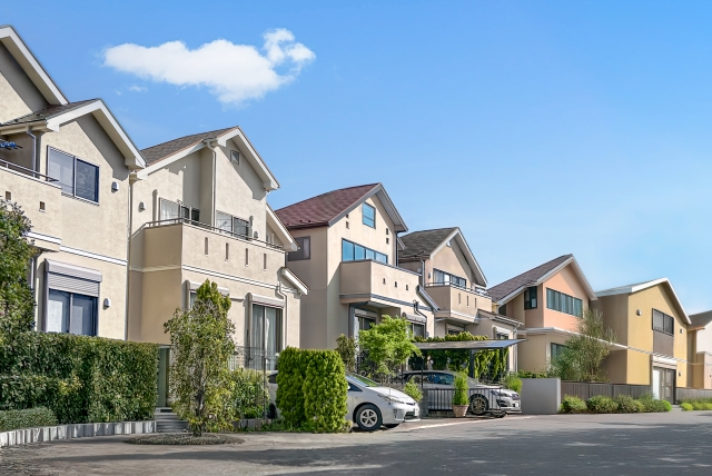 立ち並ぶ家の写真