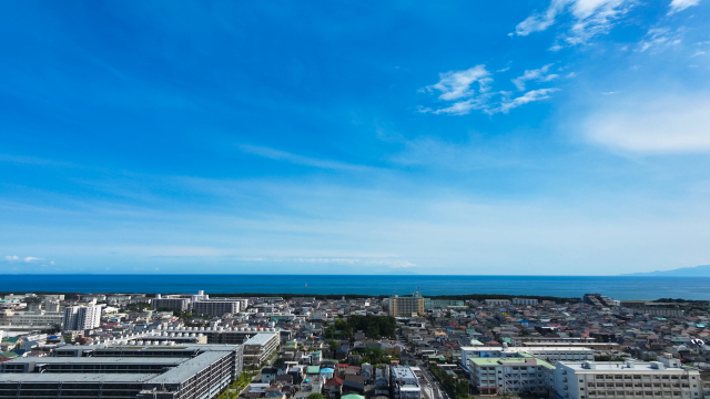 湘南の海と街並み